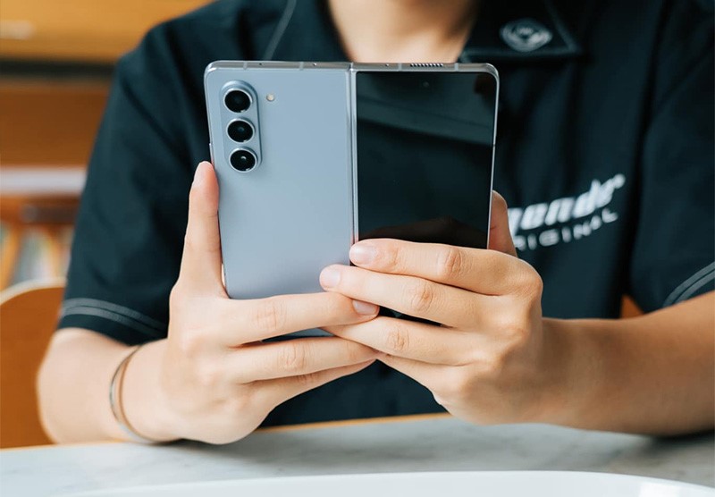 samsung z fold5 sắc xanh Icy
